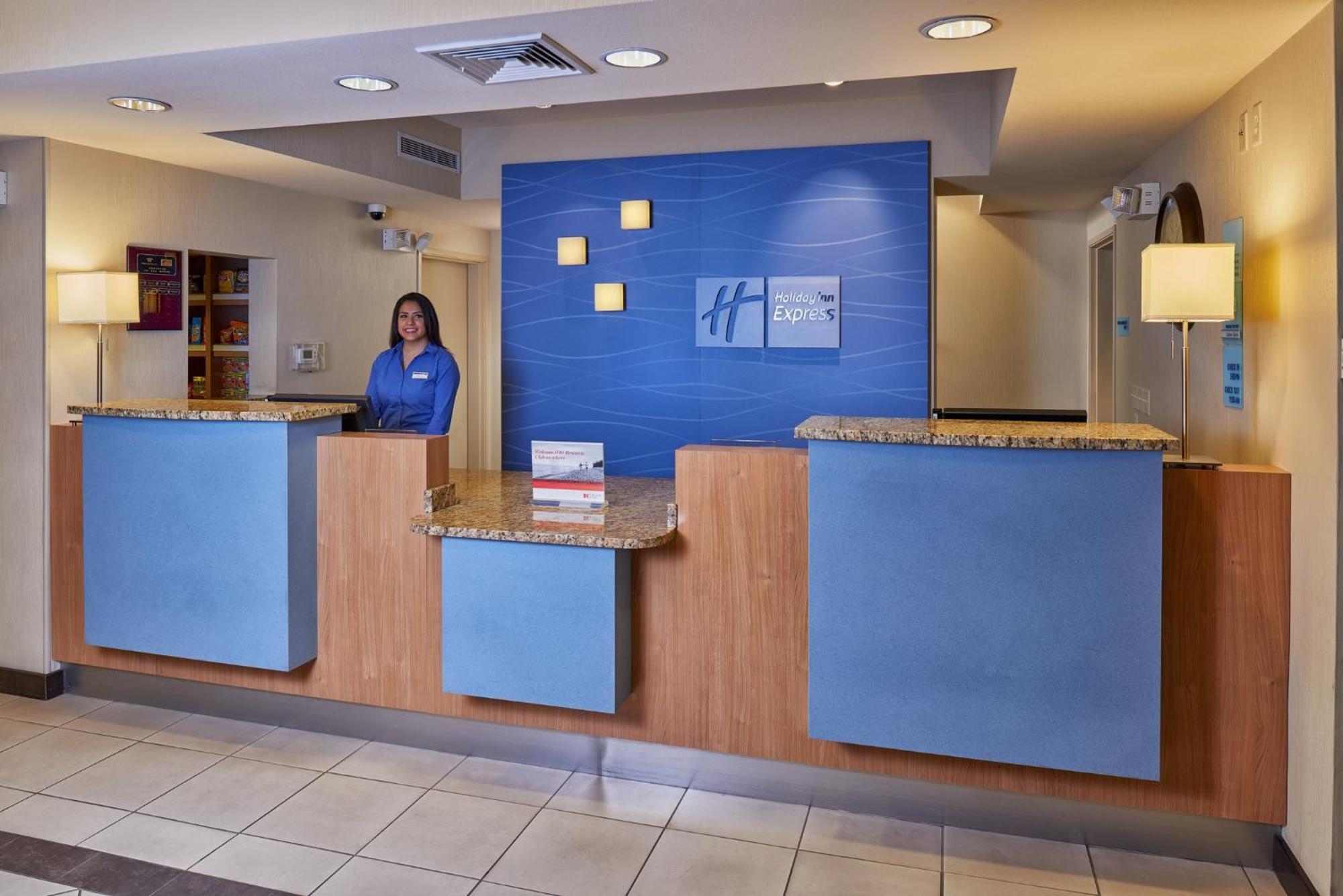 Holiday Inn Express & Suites El Paso Airport By Ihg Extérieur photo